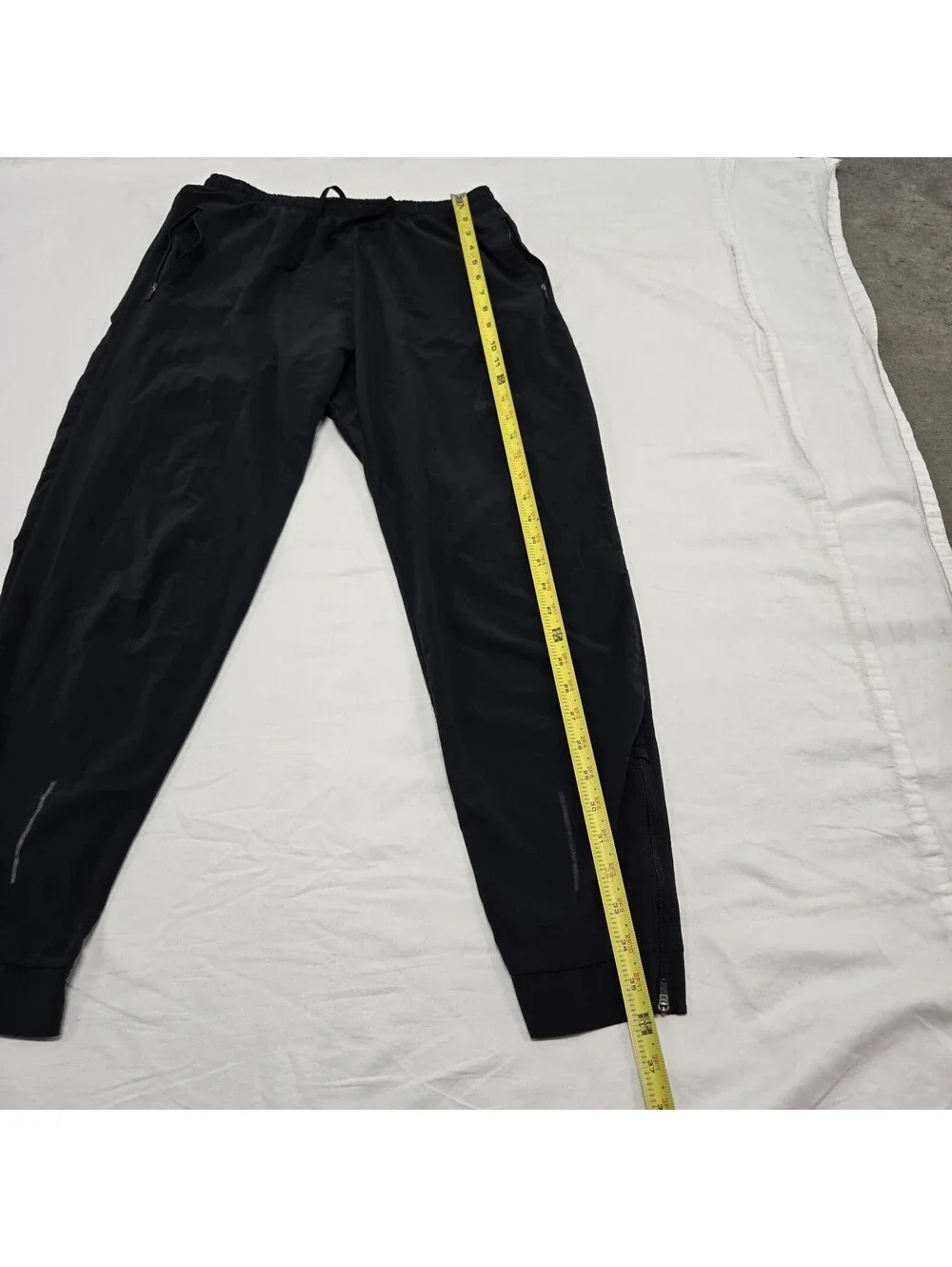 Men's MEDIUM Nike Flex Dry-Fit Black Jogger Pants Zip Pockets Reflective 885280